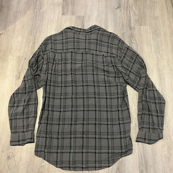 Geoffrey Beene button up - Picture 2 of 3